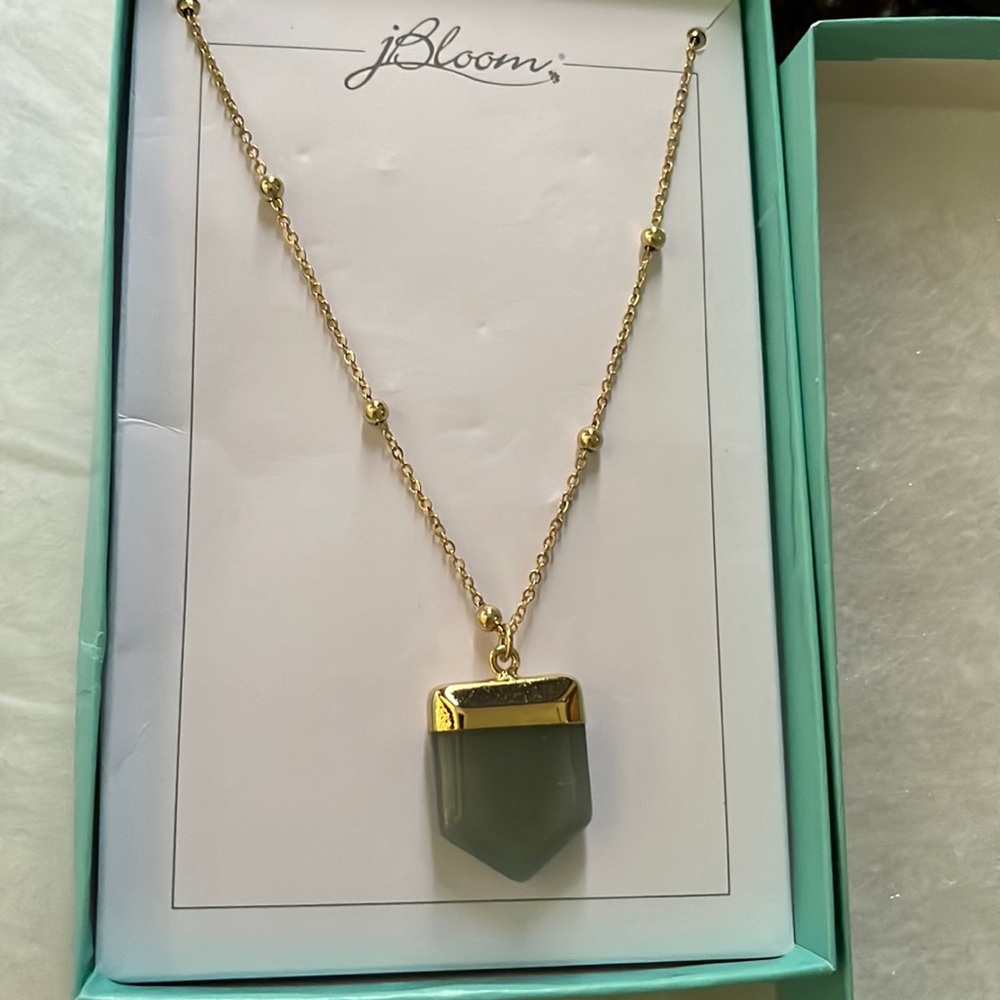 NIB - jBloom Kiwi green stone necklace with gold chain, Retired